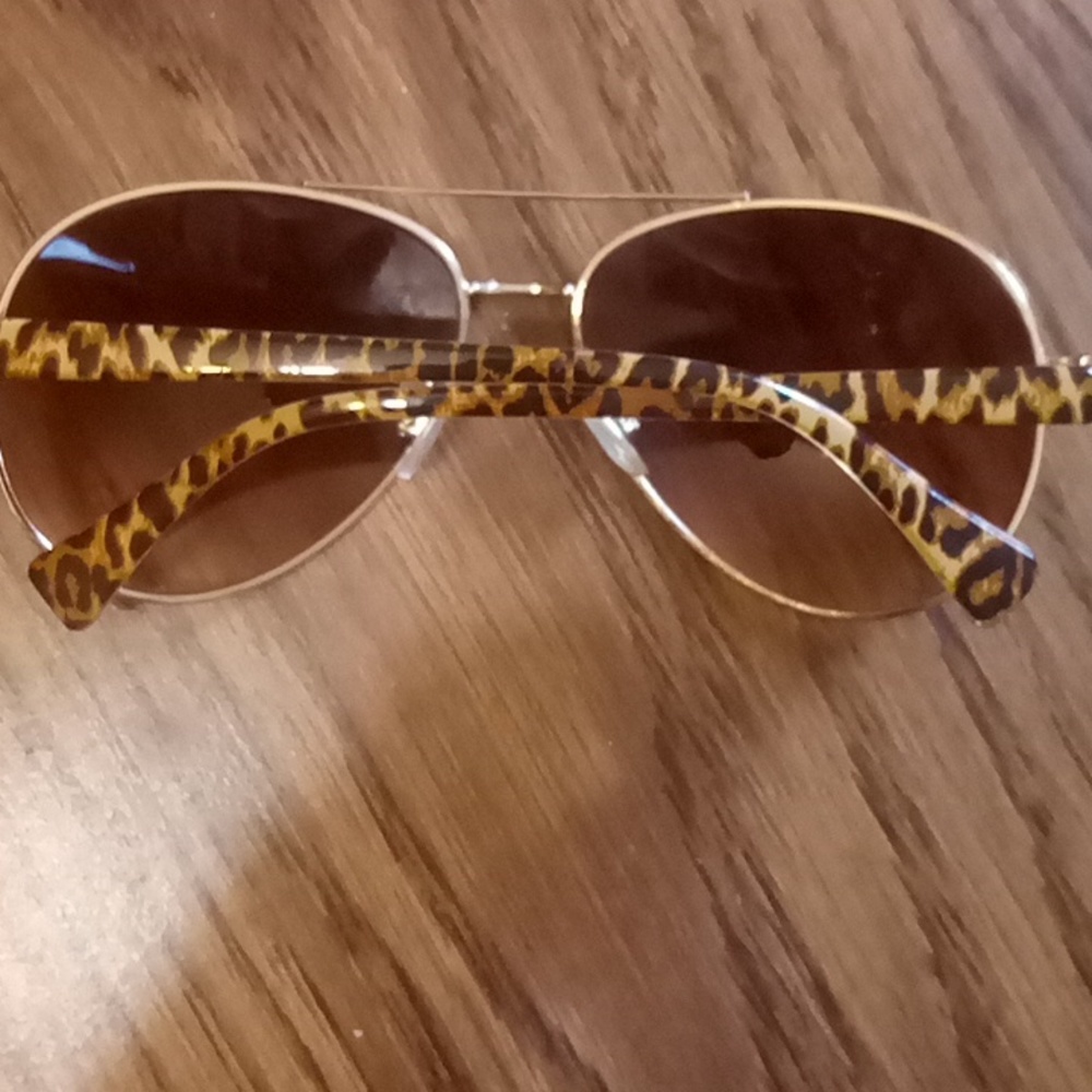 Animal print sunglasses bundle - Picture 2 of 7